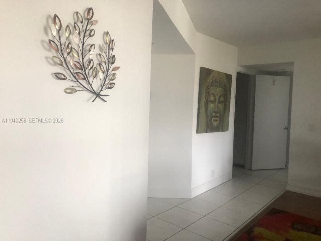 2-bedroom condo for sale in Aventura - 3400 NE 192nd St 609 - MondialRealty