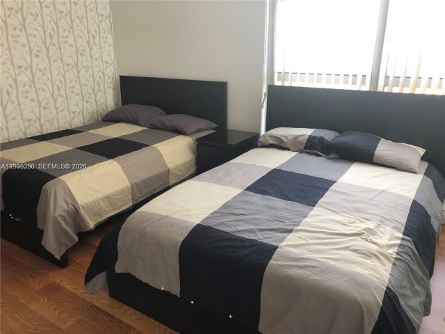 2-bedroom condo for sale in Aventura - 3400 NE 192nd St 609 - MondialRealty