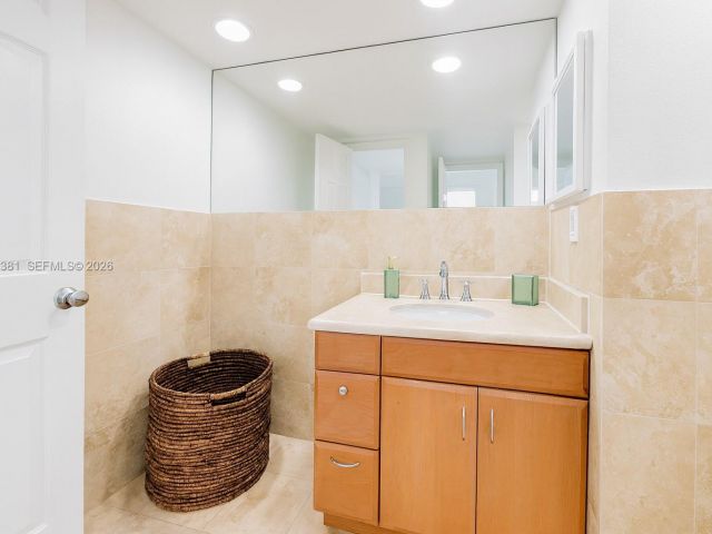 Apartment for rent  Unit #3J - photo 7176010