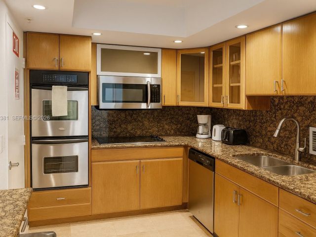 Apartment for rent  Unit #3J - photo 7176021