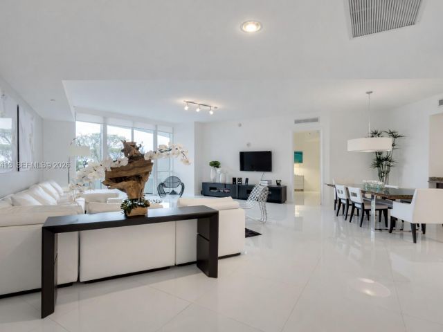 Apartment for sale  Unit #403 - photo 7187485