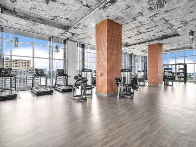 2-bedroom condo for sale in Hollywood - 4010 S Ocean Dr R701 - MondialRealty