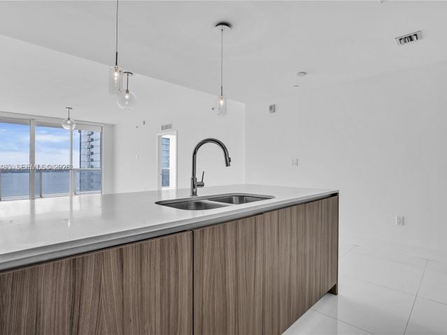 Apartment for sale  Unit #2904 - photo 7177059