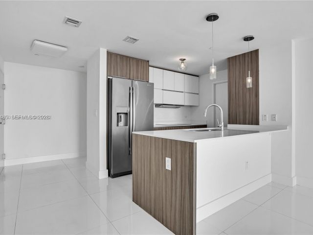 Apartment for sale  Unit #2904 - photo 7177060