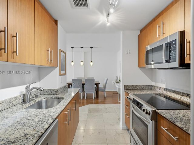 Apartment for sale  Unit #718 - photo 7175017