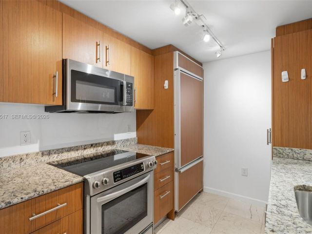 Apartment for sale  Unit #718 - photo 7175018