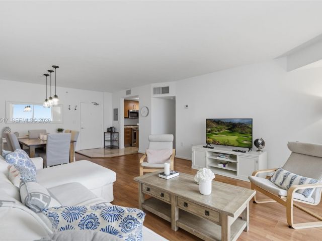 Apartment for sale  Unit #718 - photo 7175021