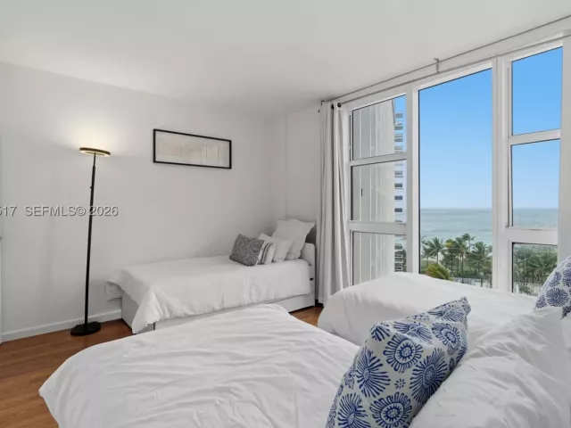 2-bedroom condo for sale in Bal Harbour - 10275 Collins Ave 718 - MondialRealty