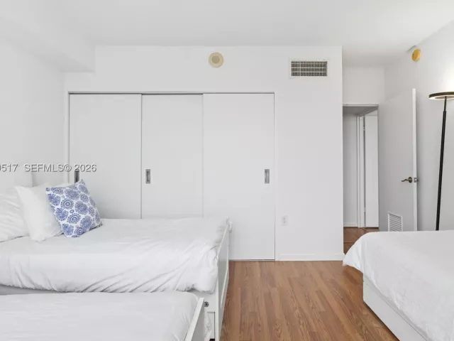 2-bedroom condo for sale in Bal Harbour - 10275 Collins Ave 718 - MondialRealty