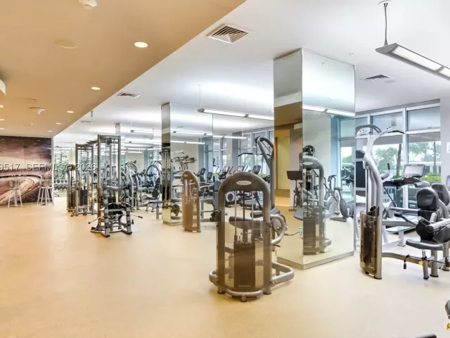 2-bedroom condo for sale in Bal Harbour - 10275 Collins Ave 718 - MondialRealty