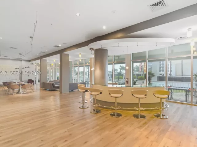 2-bedroom condo for sale in Bal Harbour - 10275 Collins Ave 718 - MondialRealty