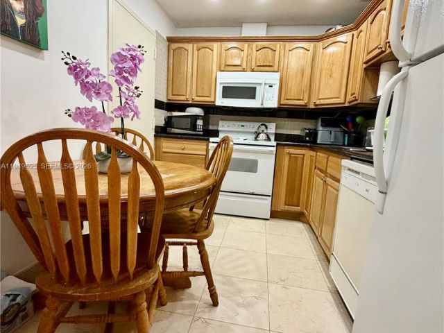 1-bedroom condo for sale in Hallandale Beach - 1985 S Ocean Dr 16C - MondialRealty