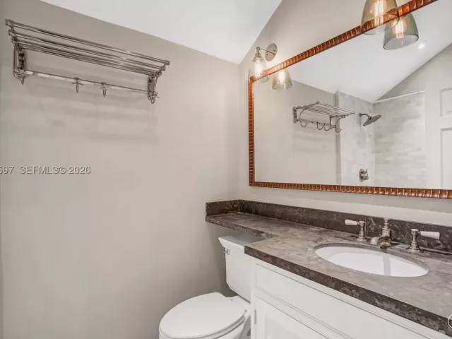 3-bedroom home for rent in Miami - 530 Melaleuca Ln - MondialRealty