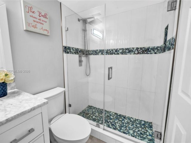 1-bedroom condo for rent in Hollywood - 2501 S Ocean Dr 503 - MondialRealty