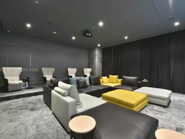 1-bedroom condo for sale in Miami - 45 SW 9th St 3405 - MondialRealty