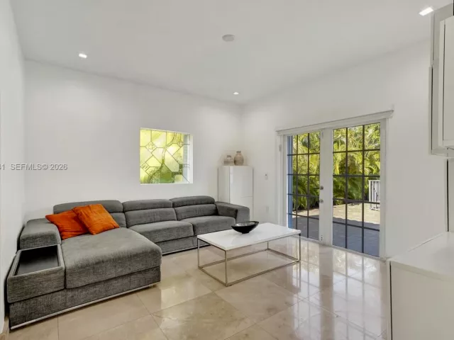 4-bedroom home for rent in Miami Beach - 3757 Prairie Ave - MondialRealty