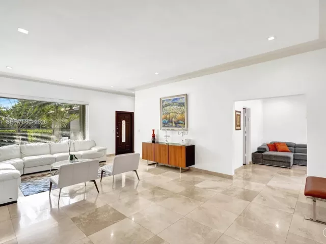 4-bedroom home for rent in Miami Beach - 3757 Prairie Ave - MondialRealty