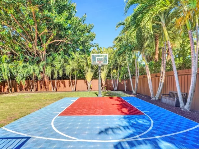 4-bedroom home for rent in Miami Beach - 3757 Prairie Ave - MondialRealty