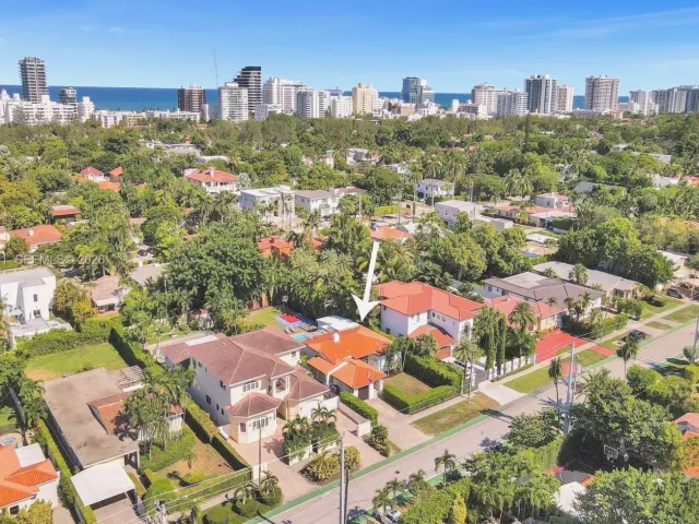 4-bedroom home for rent in Miami Beach - 3757 Prairie Ave - MondialRealty