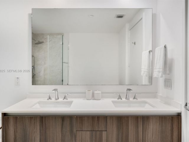 Apartment for sale  Unit #4805 - photo 7200414