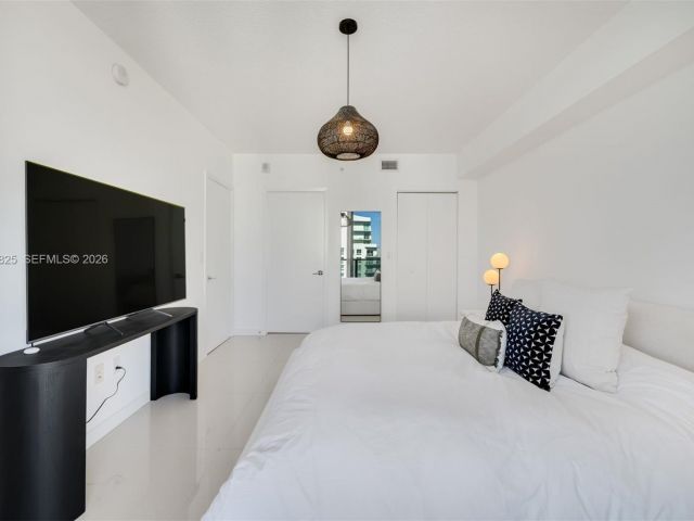 Apartment for sale  Unit #4805 - photo 7200416