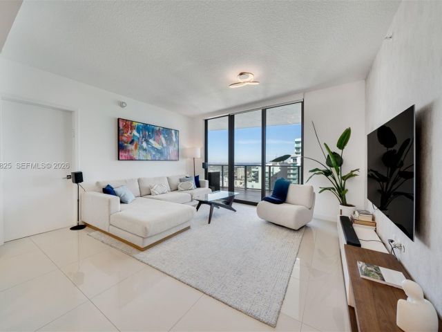 Apartment for sale  Unit #4805 - photo 7200426