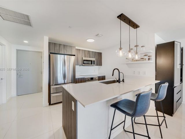 Apartment for sale  Unit #4805 - photo 7200433