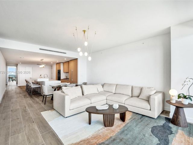 Apartment for rent  Unit #1904 - photo 7189414