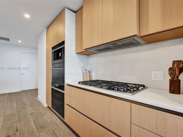 Apartment for rent  Unit #1904 - photo 7189417