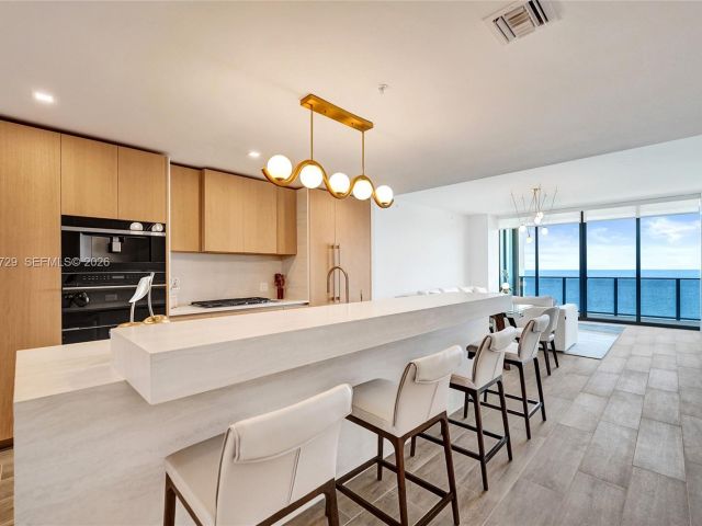 Apartment for rent  Unit #1904 - photo 7189419