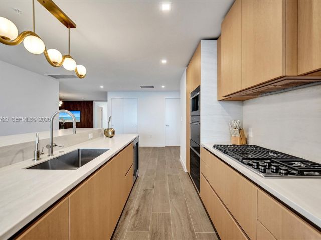 Apartment for rent  Unit #1904 - photo 7189420