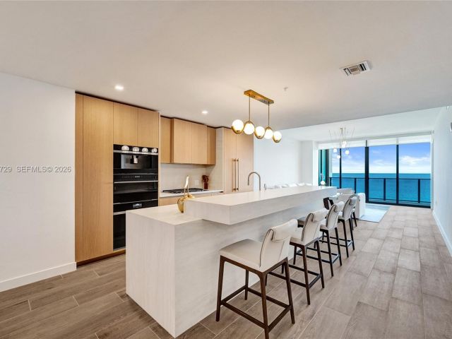 Apartment for rent  Unit #1904 - photo 7189426