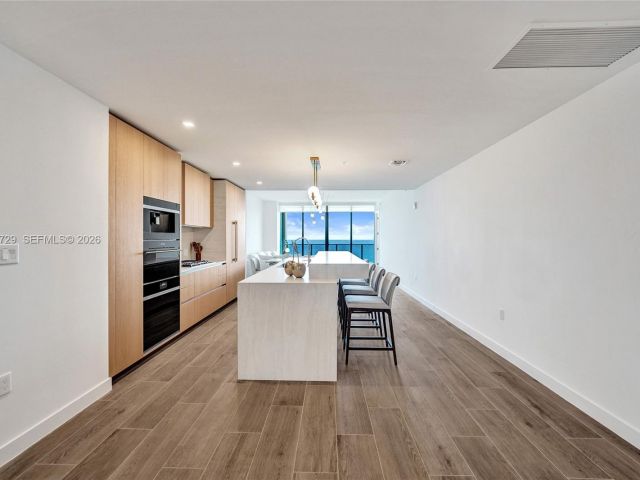 Apartment for rent  Unit #1904 - photo 7189427