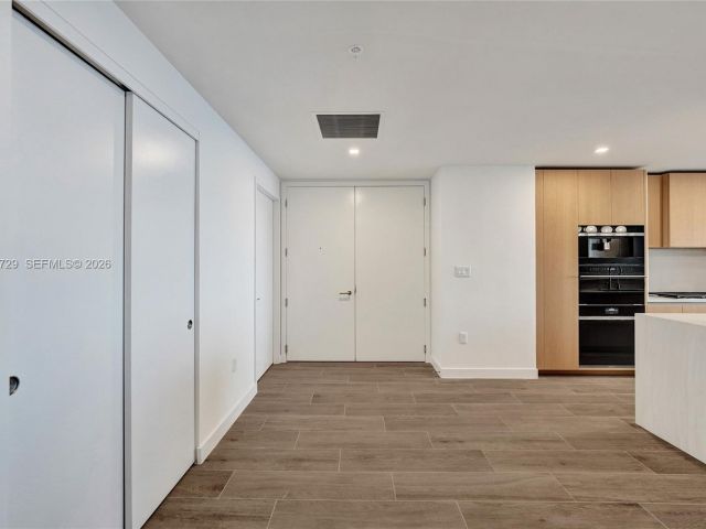 Apartment for rent  Unit #1904 - photo 7189428