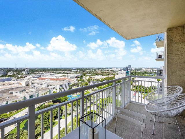 2-bedroom condo for rent in Aventura - 19501 W Country Club Dr 2412 - MondialRealty
