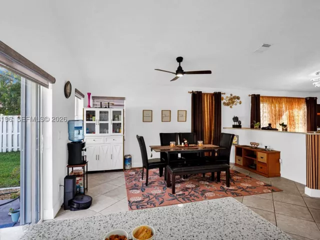 3-bedroom home for sale in Pembroke Pines - 1975 NW 191st Ave - MondialRealty