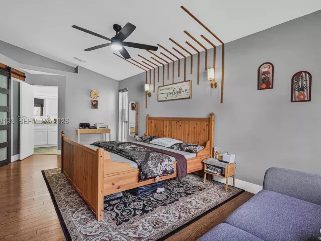 3-bedroom home for sale in Pembroke Pines - 1975 NW 191st Ave - MondialRealty