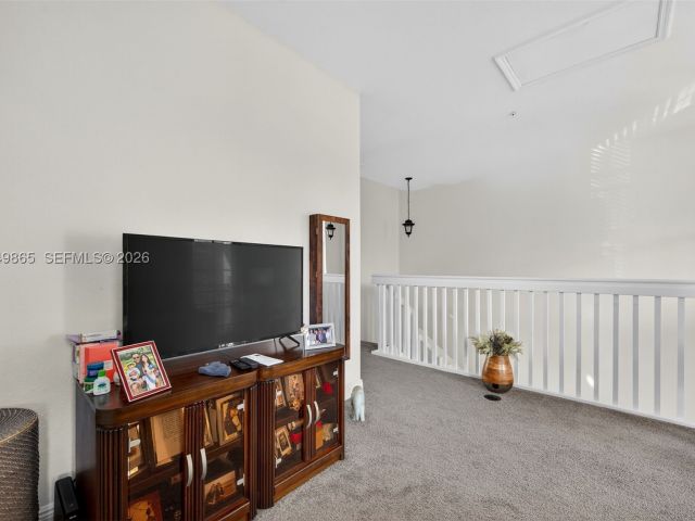 3-bedroom home for sale in Pembroke Pines - 14615 SW 14th St 14615 - MondialRealty