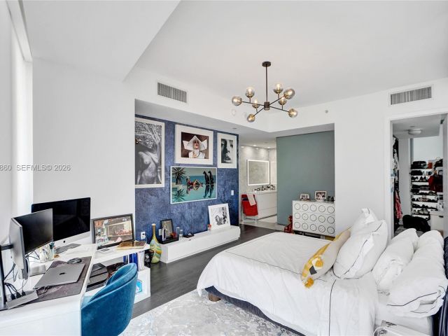 Apartment for sale  Unit #3708 - photo 7191487