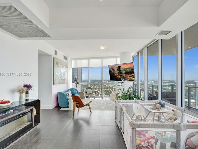 Apartment for sale  Unit #3708 - photo 7191496