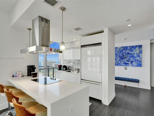 Apartment for sale  Unit #3708 - photo 7191500