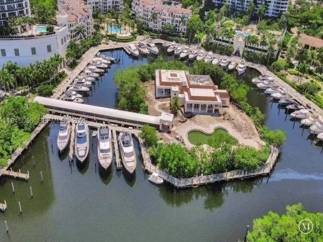 2-bedroom condo for sale in Aventura - 1000 Island Blvd 312 - MondialRealty