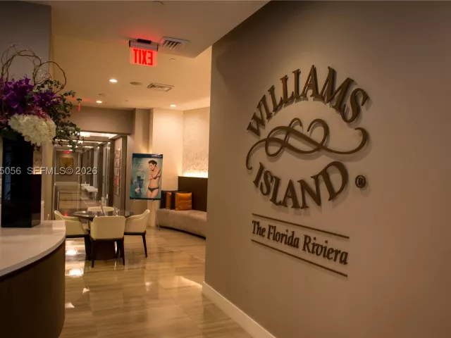2-bedroom condo for sale in Aventura - 1000 Island Blvd 312 - MondialRealty