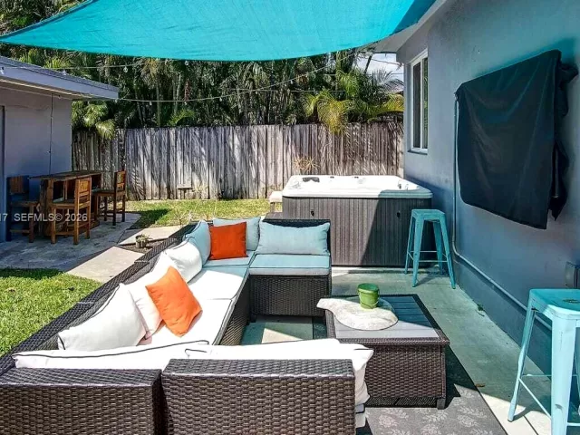 3-bedroom home for sale in Wilton Manors - 316 NW 29th St - MondialRealty