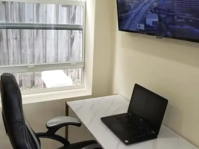 3-bedroom home for sale in Wilton Manors - 316 NW 29th St - MondialRealty