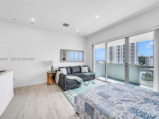 condo for rent in Miami Beach - 1500 Bay Rd 1536S - MondialRealty