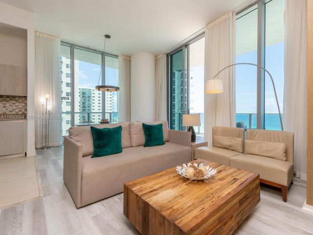 Apartment for rent  Unit #601 - photo 7190933