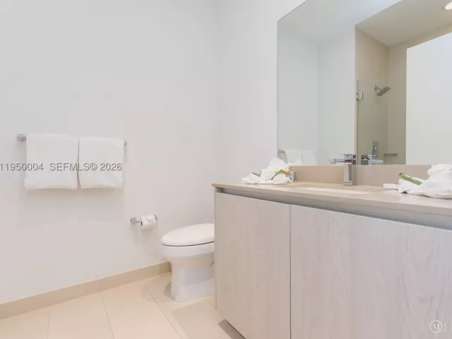2-bedroom condo for rent in Hollywood - 4111 S Ocean Dr 601 - MondialRealty