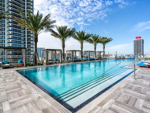 2-bedroom condo for rent in Hollywood - 4111 S Ocean Dr 601 - MondialRealty