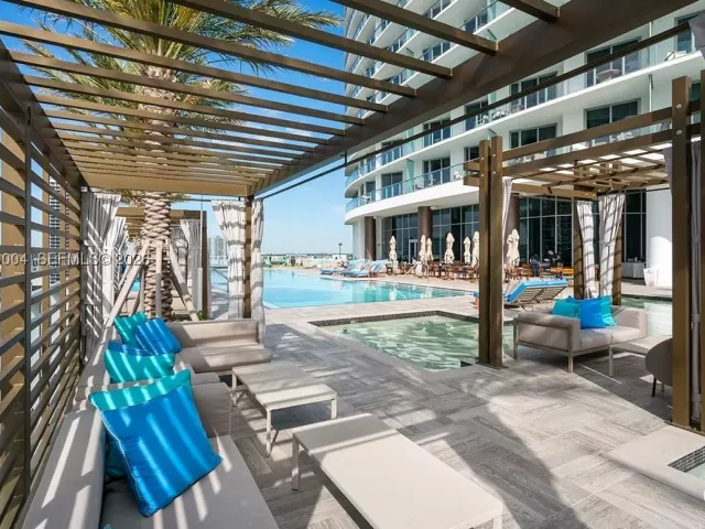 2-bedroom condo for rent in Hollywood - 4111 S Ocean Dr 601 - MondialRealty